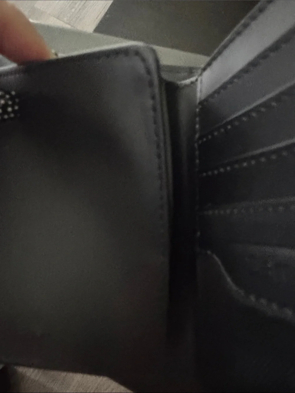 Samsonite Black Leather Fold Wallet with Stitched Detail